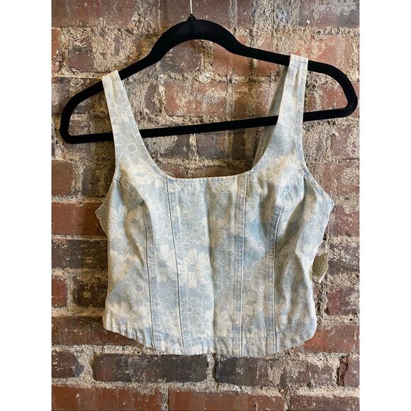 ALTAR’D STATE • Light Blue/White Floral Denim Jean Full Zip Back Sleeveless Crop - Picture 2 of 12